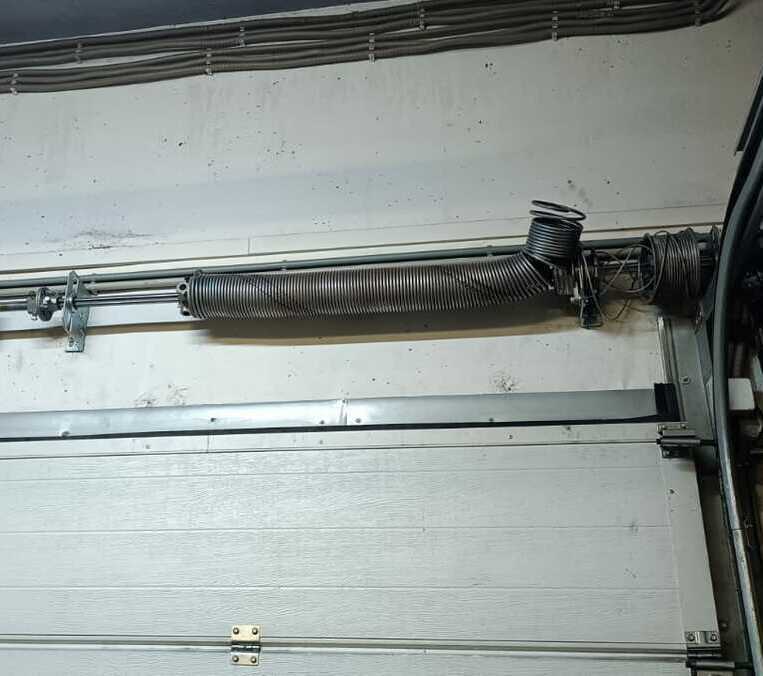 Требуется замена торсионной пружины Пружина для ворот